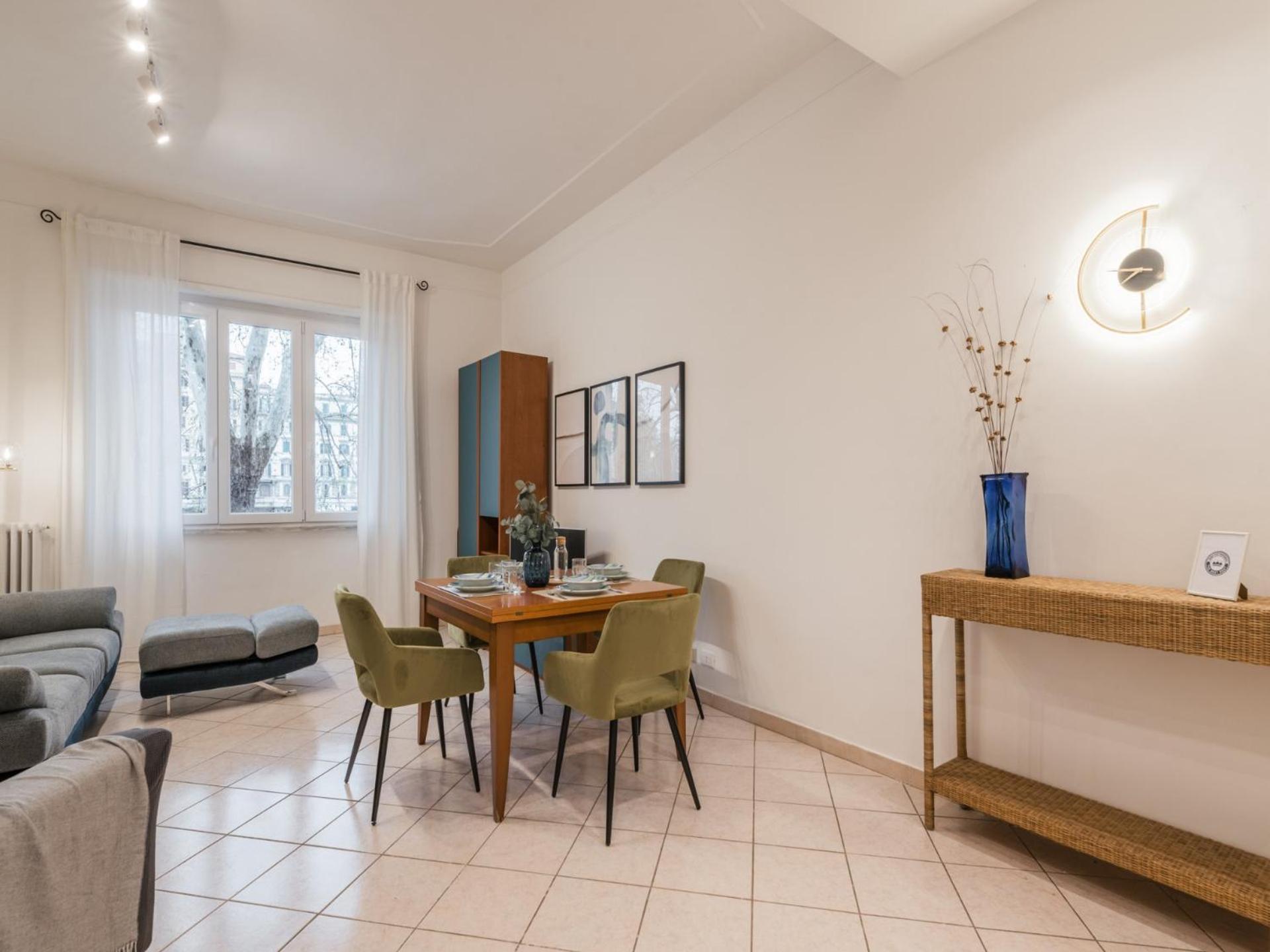 Apartment The Rent - Bright Three-bedroom Along The Tiber River Rome